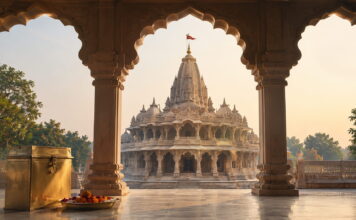 भगवान के घर में भी हिसाब होता है, लेकिन ट्रस्ट में घपले के आरोप पर जवाब कौन देगा?